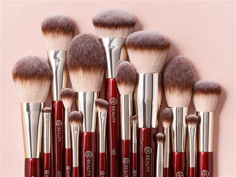 luxury makeup brushes.